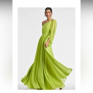 👗Sachin and Babi Makayla Gown- Chartreuse